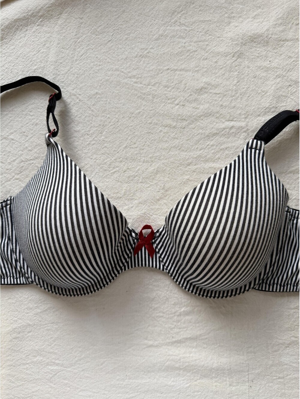 Maidenform Bra Womens 36C Black White Stripe Molded Padded T Shirt Underwire